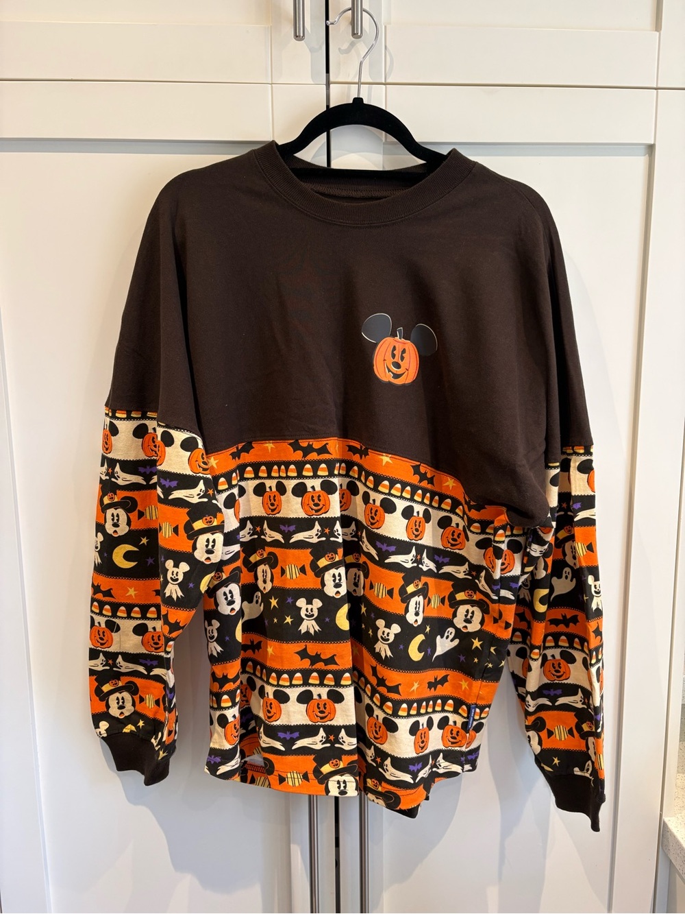 DISNEY HALLOWEEN GLOW IN DARK BOO 2020 SPIRIT JERSEY SHIRT~NEW~ADULT SIZE MEDIUM